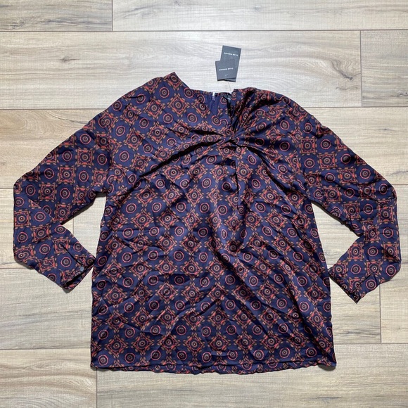 Club Monaco Tops - Club Monaco Women's‎ Twist Front Printed Blouse Geometric Pattern Size S Blue